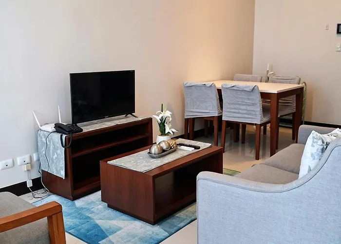 8 Newtown Boulevard Mactan Newtown Aparthotel Punta Engaño